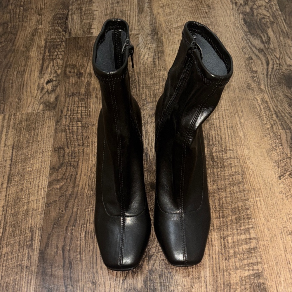 Elegant Black Women's Boots